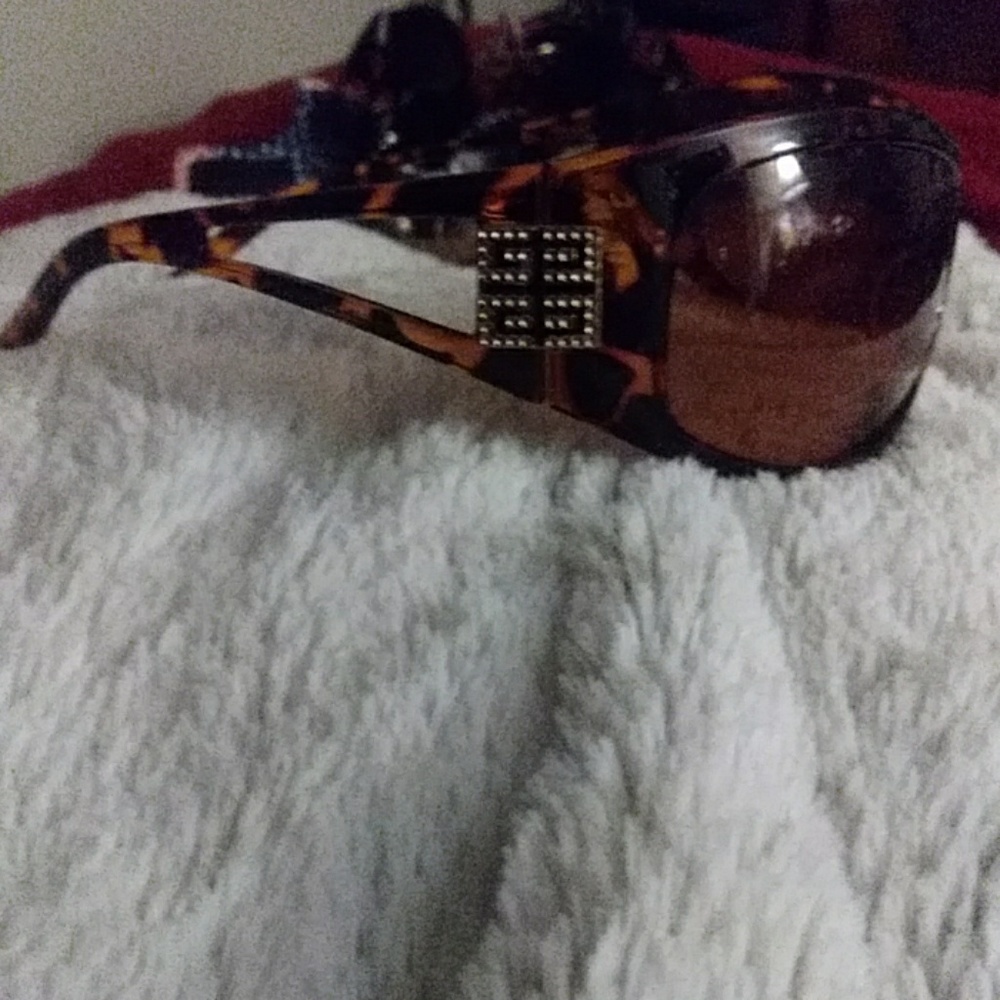 Sunglasses - Picture 2 of 3